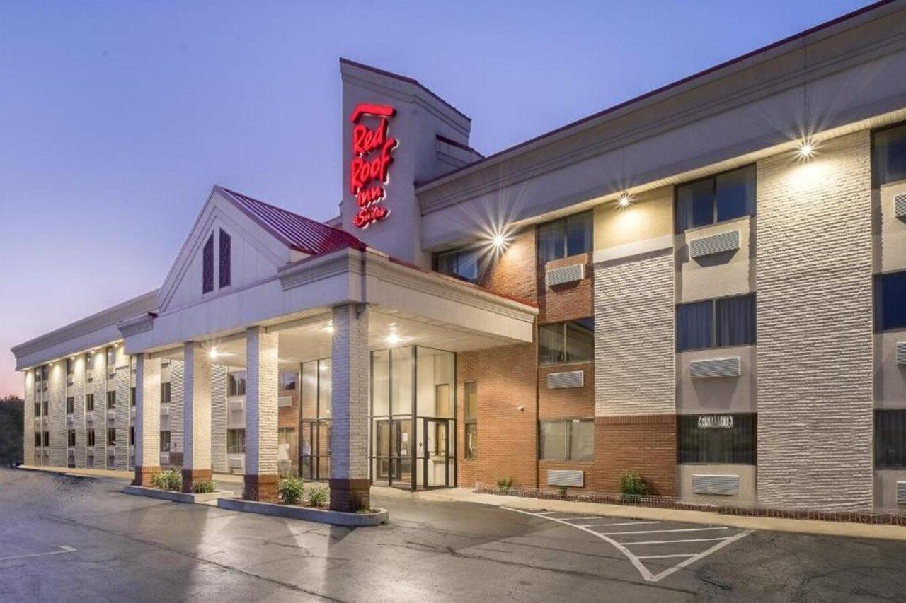 Red Roof Inn & Suites Cleveland - Elyria Exteriör bild