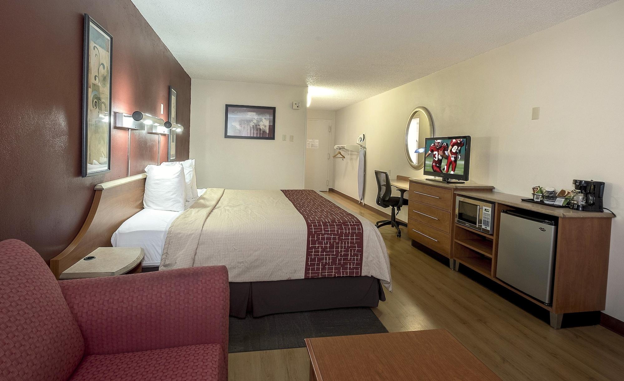 Red Roof Inn & Suites Cleveland - Elyria Exteriör bild