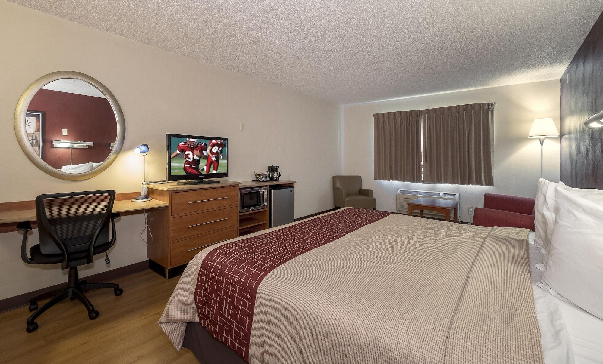 Red Roof Inn & Suites Cleveland - Elyria Exteriör bild