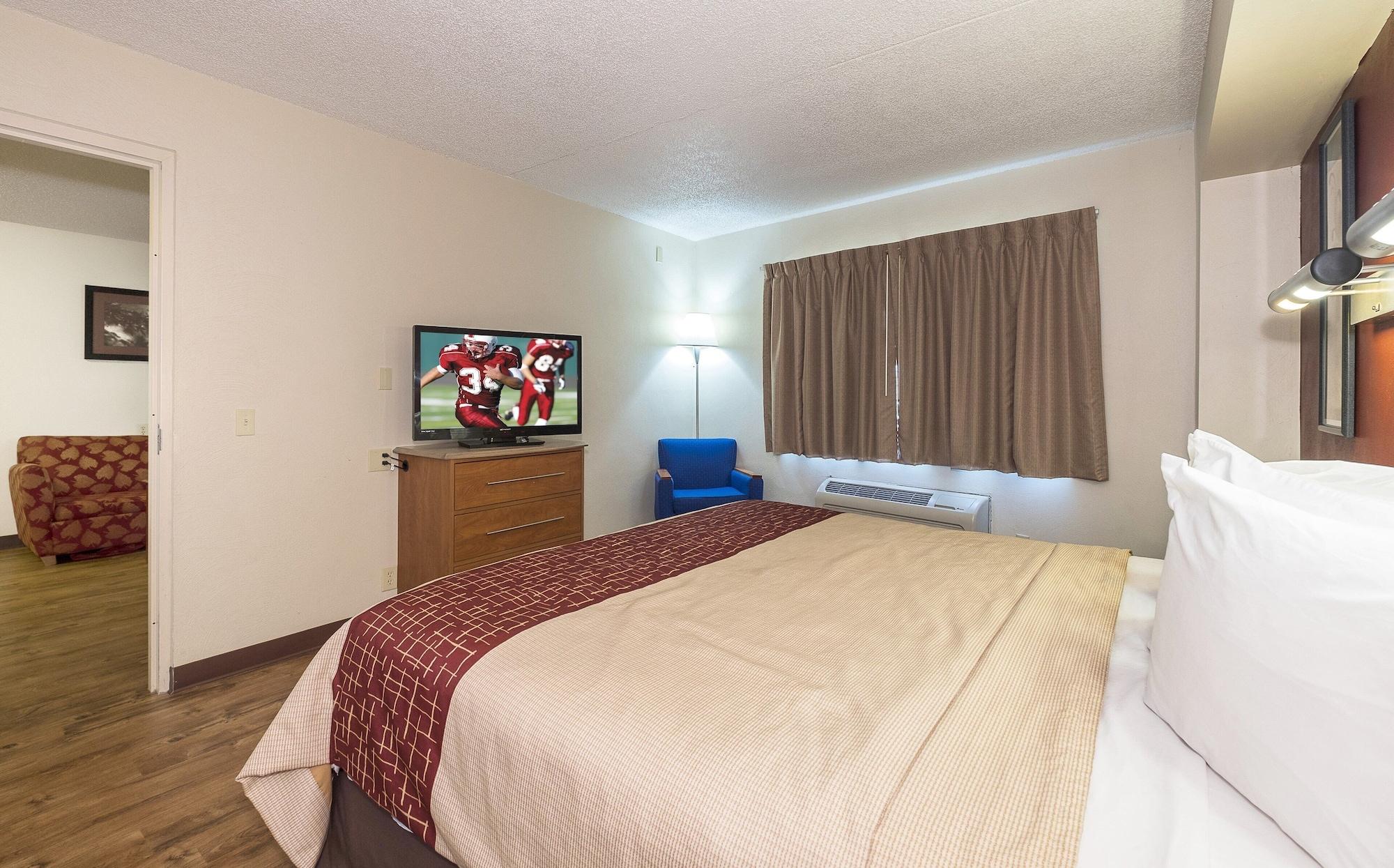 Red Roof Inn & Suites Cleveland - Elyria Exteriör bild