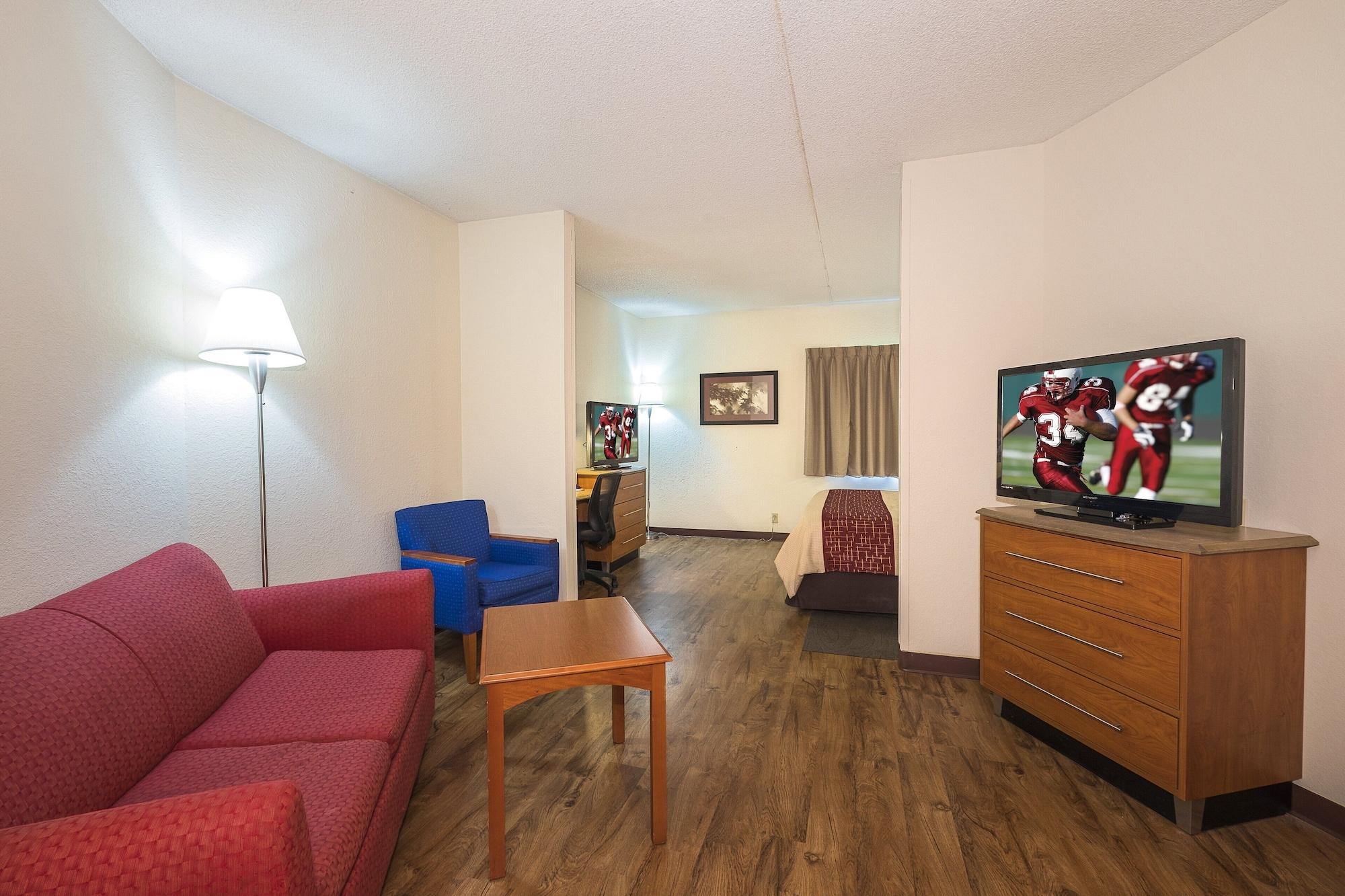 Red Roof Inn & Suites Cleveland - Elyria Exteriör bild