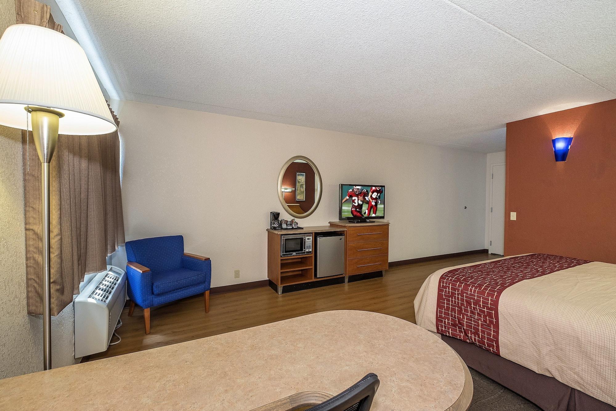Red Roof Inn & Suites Cleveland - Elyria Exteriör bild