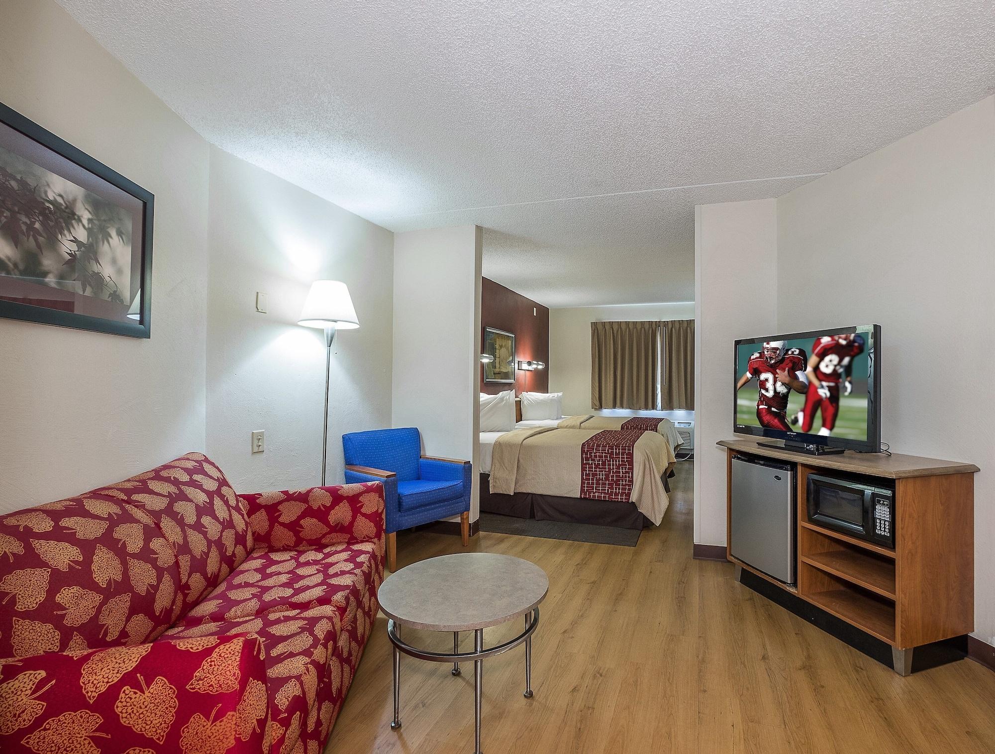 Red Roof Inn & Suites Cleveland - Elyria Exteriör bild