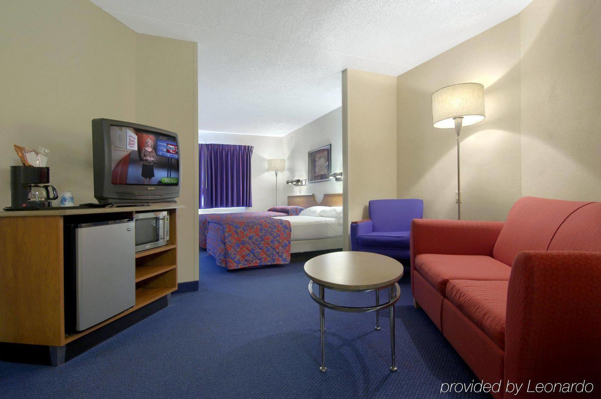 Red Roof Inn & Suites Cleveland - Elyria Exteriör bild