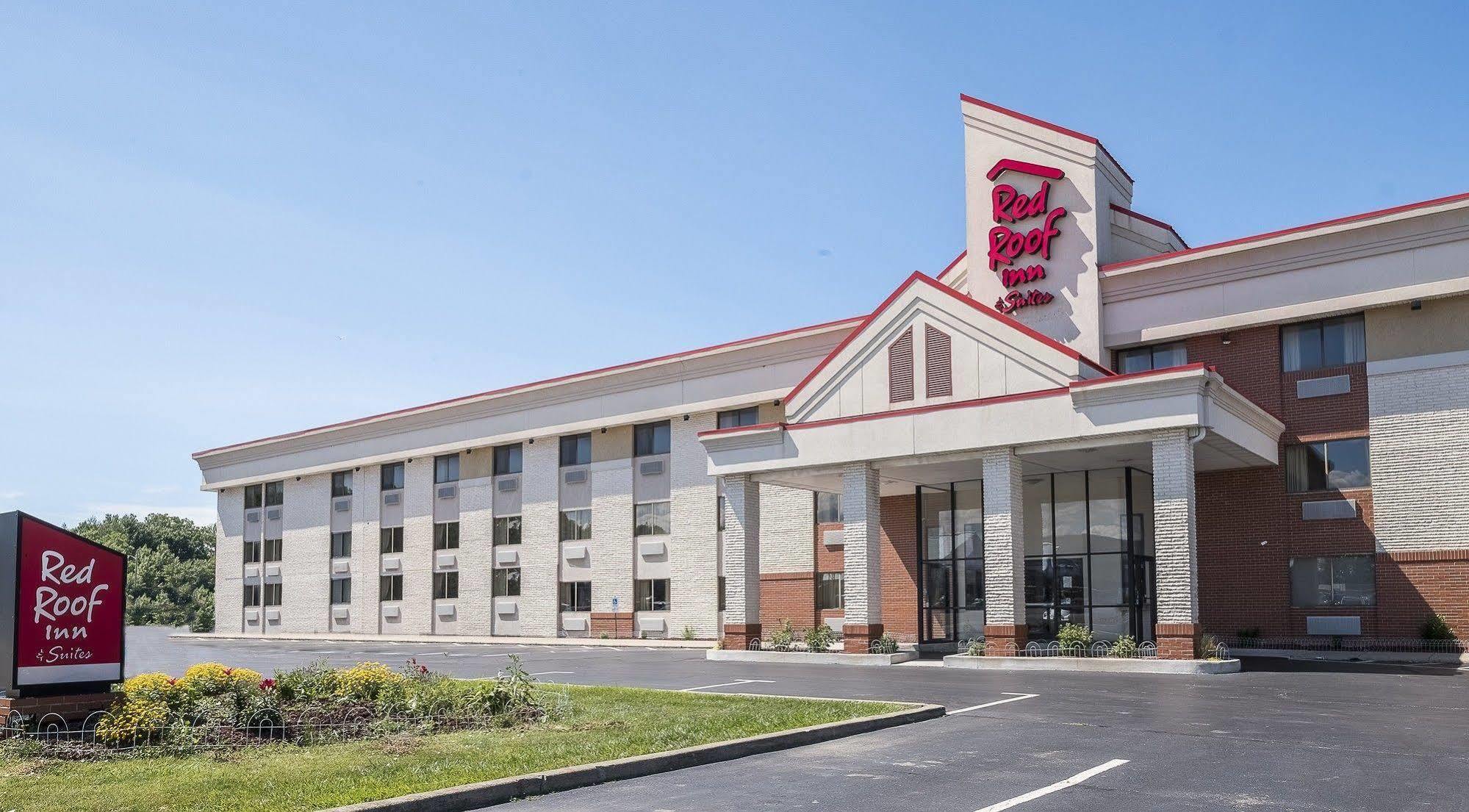 Red Roof Inn & Suites Cleveland - Elyria Exteriör bild