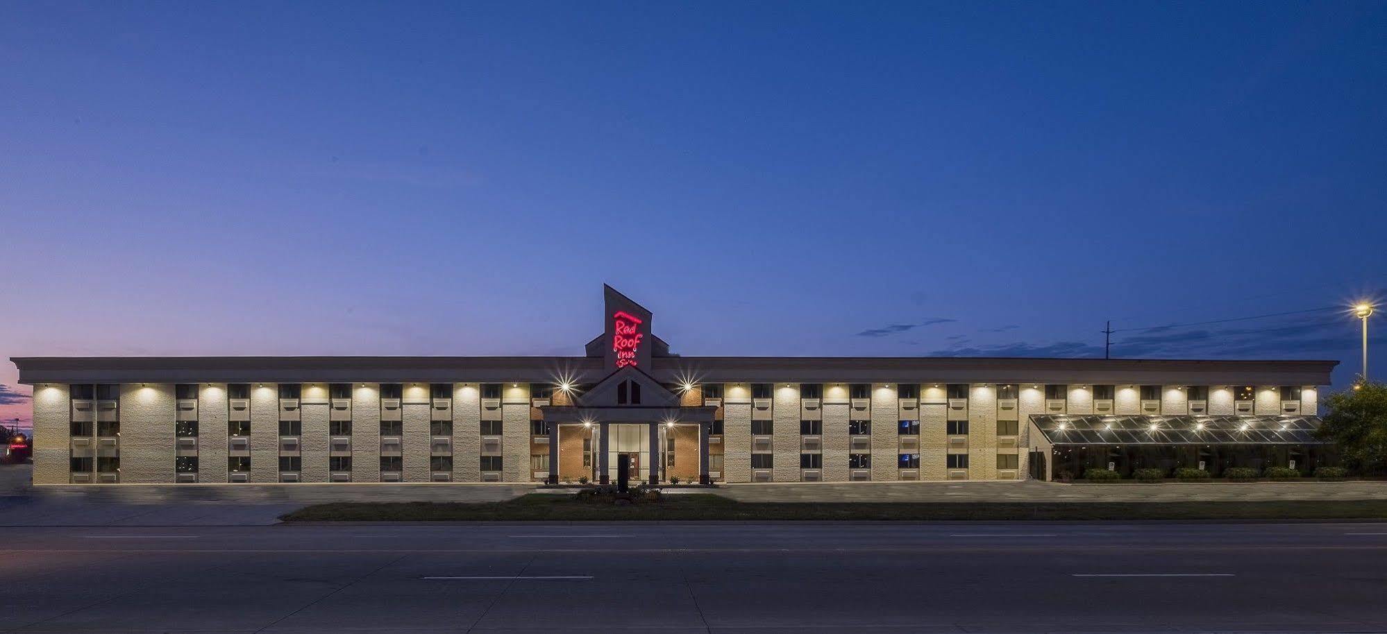 Red Roof Inn & Suites Cleveland - Elyria Exteriör bild
